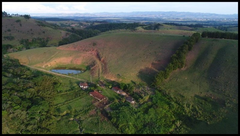 Fazenda - Venda - Bairro da Buraqueira - Pindamonhangaba - SP