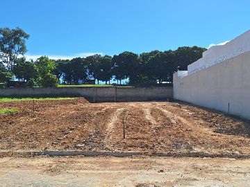 TERRENO VIZINH O EM IN�CIO DE CONSTRU��O