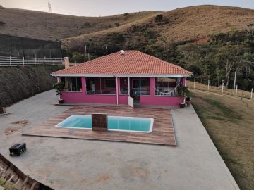 CASA NOVA, PISCINA, POÇO SEMIARTESIANO, NASCENTE, GALINHEIRO