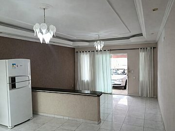 2 DORMIT�RIOS (1 SU�TE), AMPLA SALA ESTAR, GARAGEM 4 AUTOS