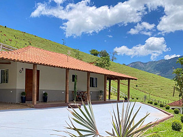 CASA NOVA MOBILIADA, VISTA PARA MONTANHAS, OTIMA VIZINHAN�A