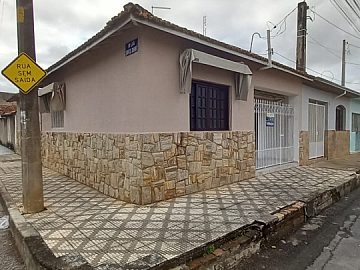 CASA ALUGA-SE, CABELINHA, LORENA, SP